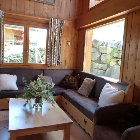 Chalet La Transhumance 샬레 *